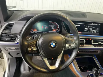 2022 BMW X5 - image 17
