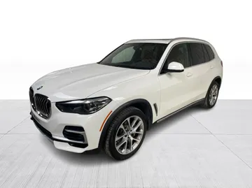 2022 BMW X5 - image 3