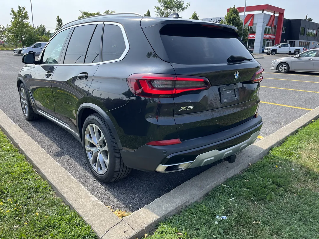 2020 BMW X5 — photo 2