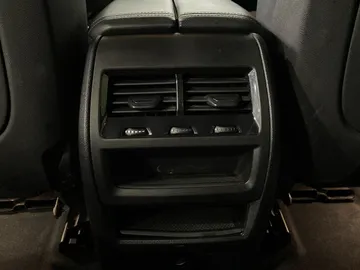 2019 BMW X5 - image 31