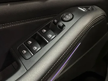 2019 BMW X5 - image 24