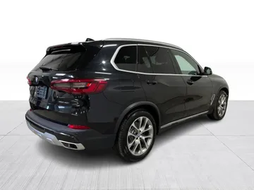 2019 BMW X5 - image 15