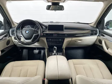 2016 BMW X5 - image 4