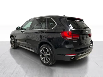 2016 BMW X5 - image 11