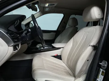 2016 BMW X5 - image 3