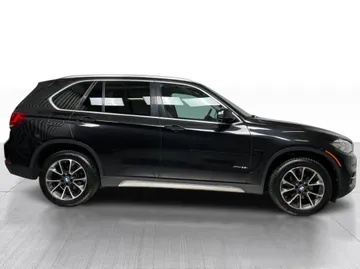 2016 BMW X5 - image 2