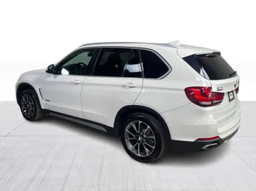 2018 BMW X5 - image 11