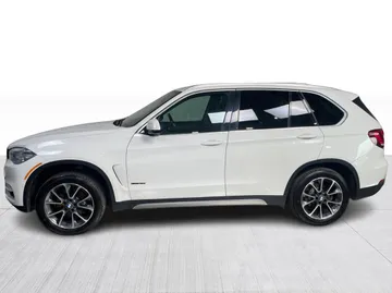 2018 BMW X5 - image 10