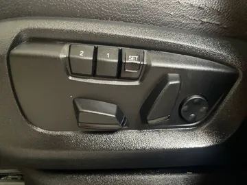2018 BMW X5 - image 20