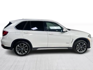 2018 BMW X5 - image 2