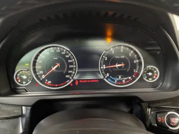 2018 BMW X5 - image 17