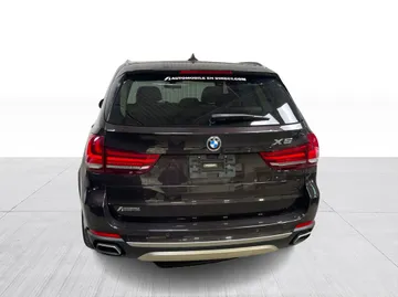 2018 BMW X5 - image 12