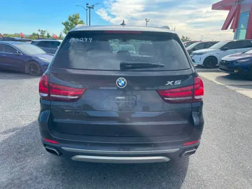 2018 BMW X5 - image 6