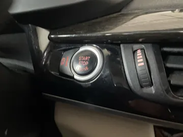 2018 BMW X5 - image 25