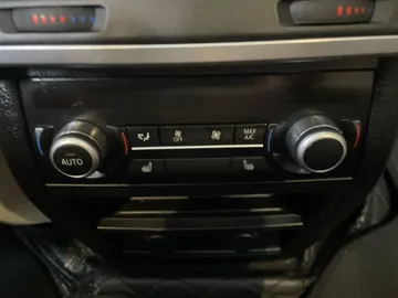 2018 BMW X5 - image 28