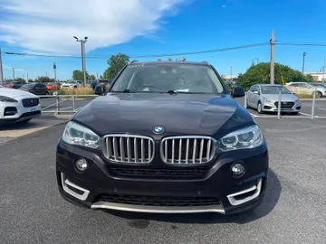 2018 BMW X5 - image 2