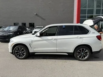 2018 BMW X5 - image 4
