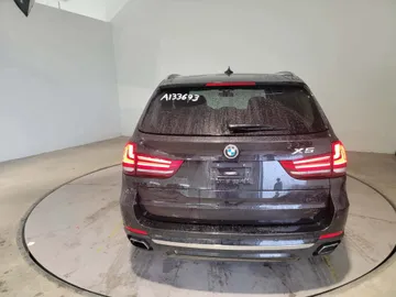 2018 BMW X5 - image 7