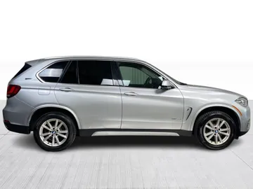 2018 BMW X5 - image 2