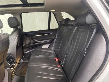 2018 BMW X5 - image 16