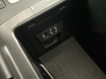 2018 BMW X5 - image 31