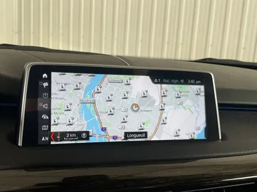 2018 BMW X5 - image 24