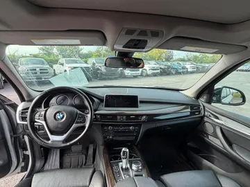2018 BMW X5 - image 9