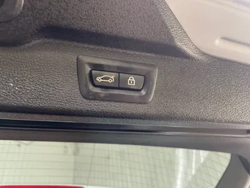 2018 BMW X5 - image 23