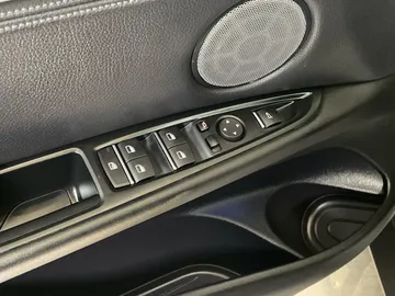 2018 BMW X5 - image 28