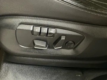 2018 BMW X5 - image 21