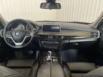 2018 BMW X5 - image 4