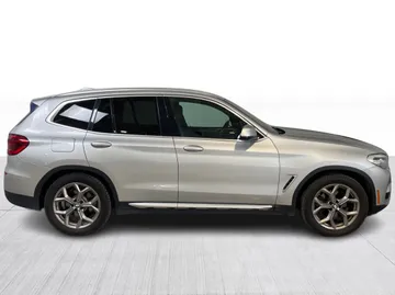 2021 BMW X3 - image 8