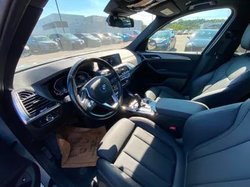 2021 BMW X3 - image 8