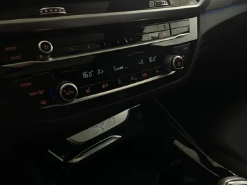2021 BMW X3 - image 26
