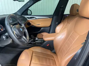 2021 BMW X3 - image 3