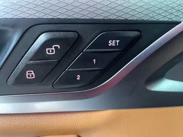 2021 BMW X3 - image 21