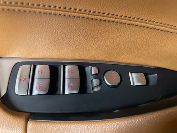 2021 BMW X3 - image 27