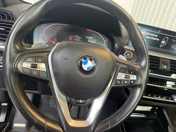 2020 BMW X3 - image 18