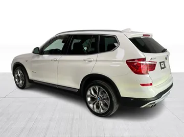 2017 BMW X3 - image 11