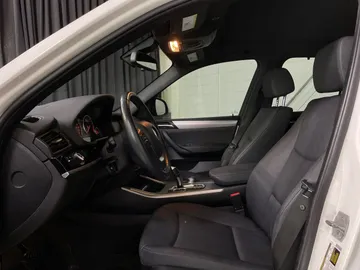 2017 BMW X3 - image 3