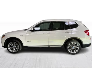 2017 BMW X3 - image 10