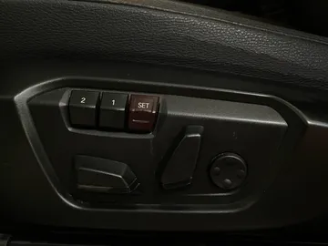 2017 BMW X3 - image 20