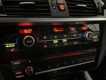 2017 BMW X3 - image 24