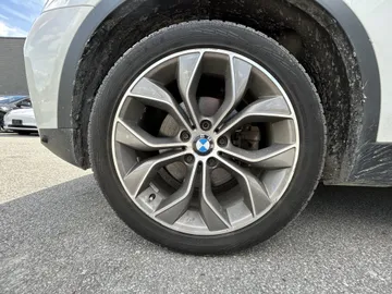 2017 BMW X3 - image 7