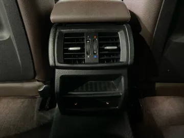 2017 BMW X3 - image 29