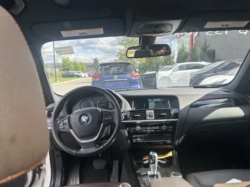 2017 BMW X3 - image 9