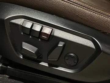 2017 BMW X3 - image 18