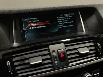 2017 BMW X3 - image 24