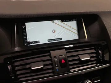 2017 BMW X3 - image 28