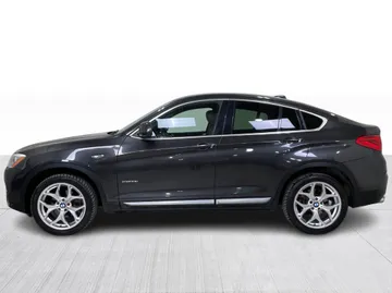 2017 BMW X4 - image 10